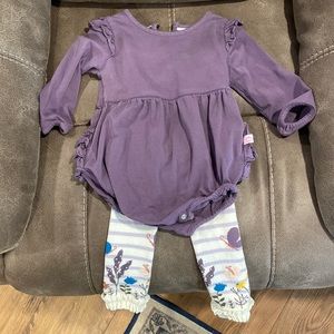 Ruffle Butts Flutter Bubble Romper with leggings (12-18 month) - purple